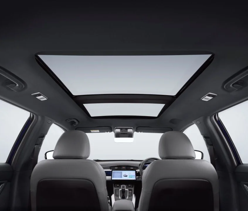 X70-MC2-Sunroof-Hires